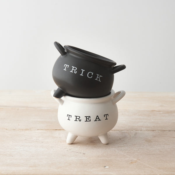set of 2 "trick or treat" cauldrons