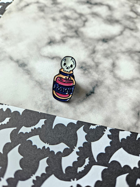 skull potion bottle pin badge