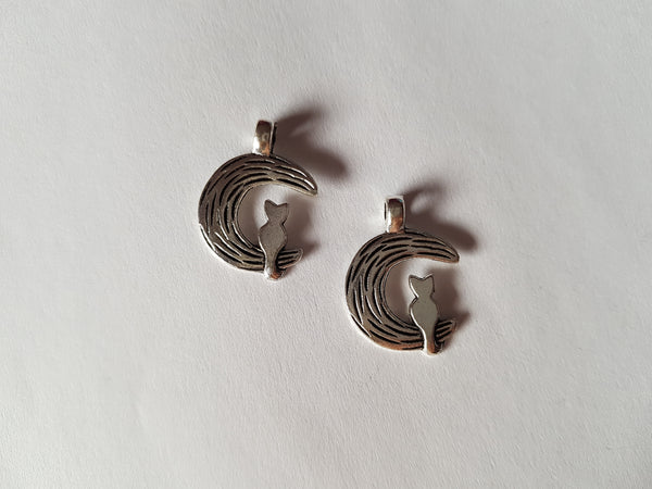 25mm silver plated cat on moon pendants