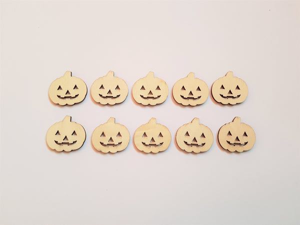 30mm wooden pumpkins
