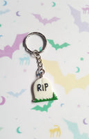 Halloween Keyring – Cute Gravestone Pendant, Quirky Spooky Gift, Resin Keychain