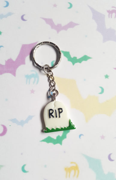 Halloween Keyring – Cute Gravestone Pendant, Quirky Spooky Gift, Resin Keychain