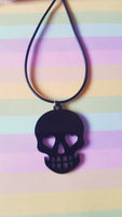 skull necklace - black