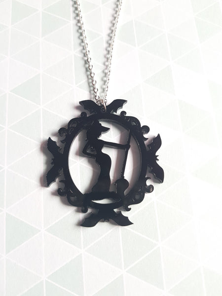 witch cameo necklace - black 