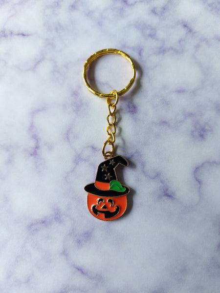 pumpkin witch keyring (gold plated)