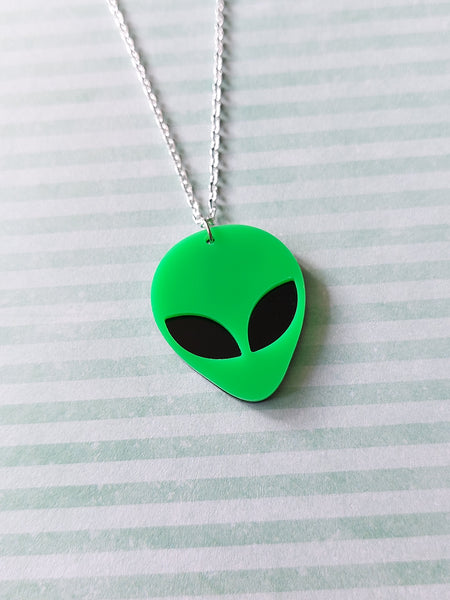 neon alien necklace - green 
