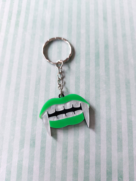 vampire fang keyring - green 