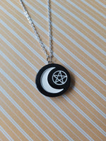 witchcraft necklace - pentagram moon  