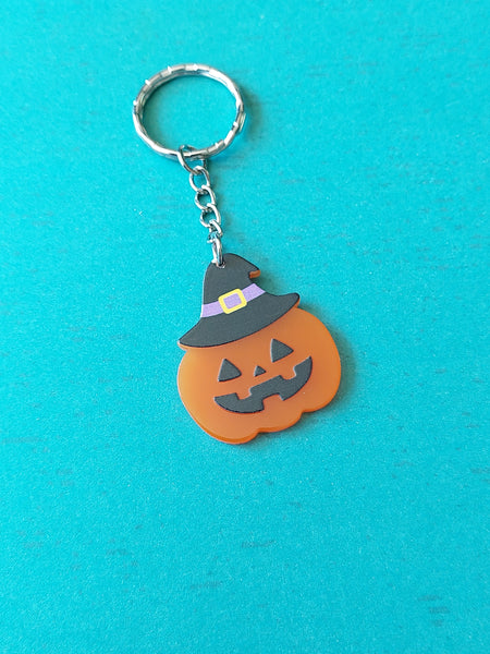 pumpkin (black witch hat) keyring