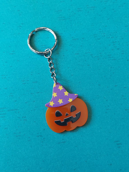pumpkin (purple witch hat) keyring