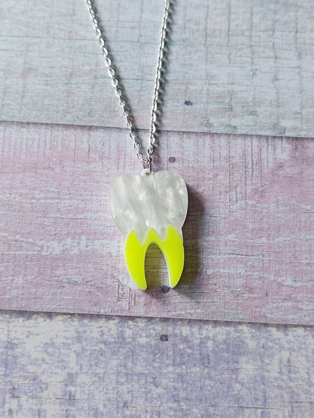 neon tooth necklace - yellow